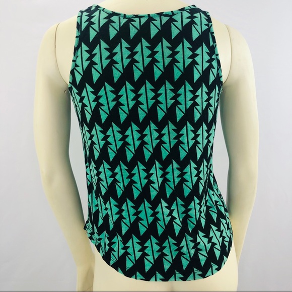 Modish One Geometric Tank - Picture 5 of 5